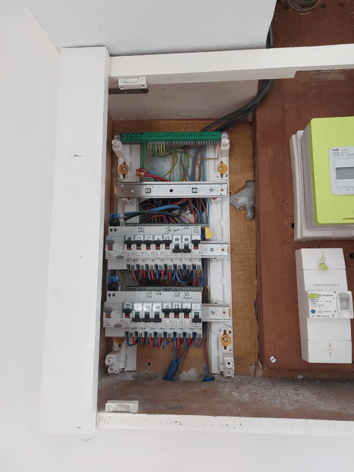 Compteur électrique installé par Agir Elec